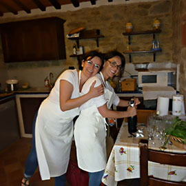 Prenota adesso il tuo Corso di Cucina Toscana | Toscana e Gusto, Lezioni di Cucina a Cortona